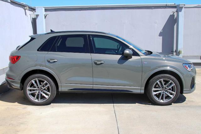 2024 Audi Q3 Vehicle Photo in SUGAR LAND, TX 77478