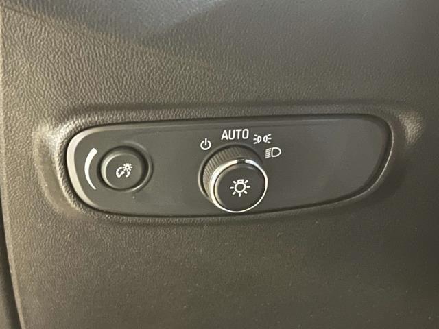 2022 Chevrolet Equinox Vehicle Photo in Roslyn, NY 11576