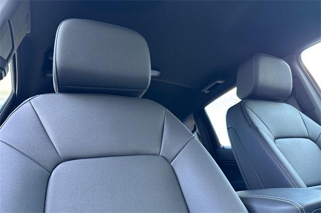 2025 GMC Canyon Vehicle Photo in ELK GROVE, CA 95757-8703