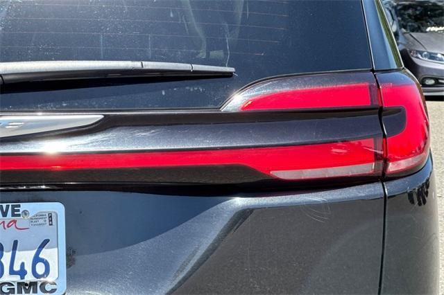 2023 Chrysler Pacifica Vehicle Photo in ELK GROVE, CA 95757-8703