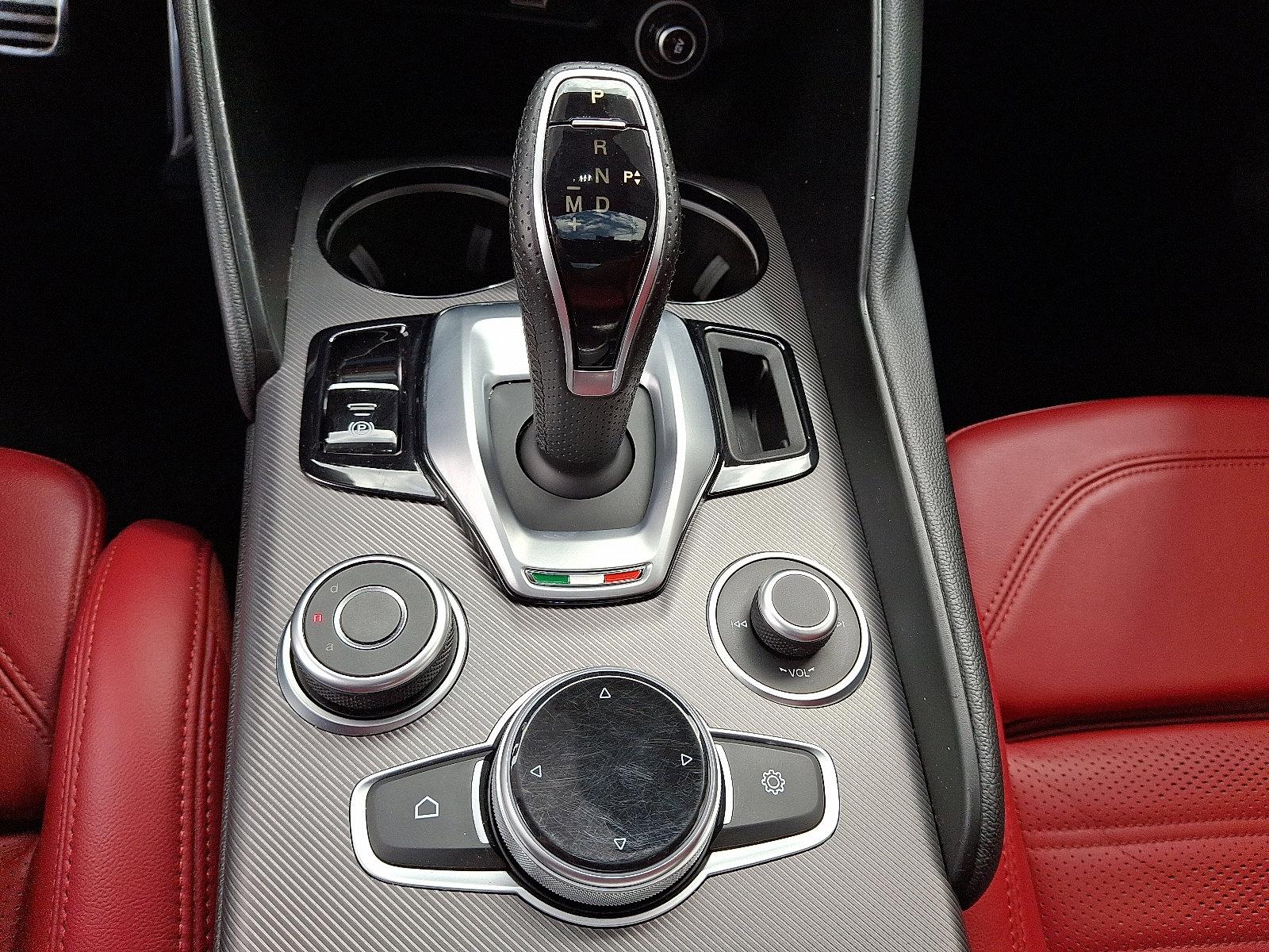 2022 Alfa Romeo Giulia Vehicle Photo in Willow Grove, PA 19090
