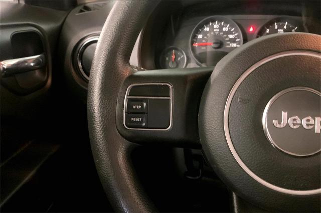 2013 Jeep Patriot Vehicle Photo in Lees Summit, MO 64086