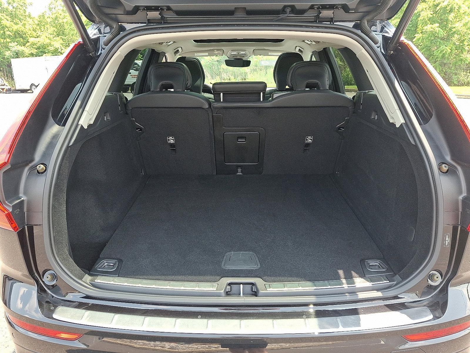 2022 Volvo XC60 Vehicle Photo in Trevose, PA 19053