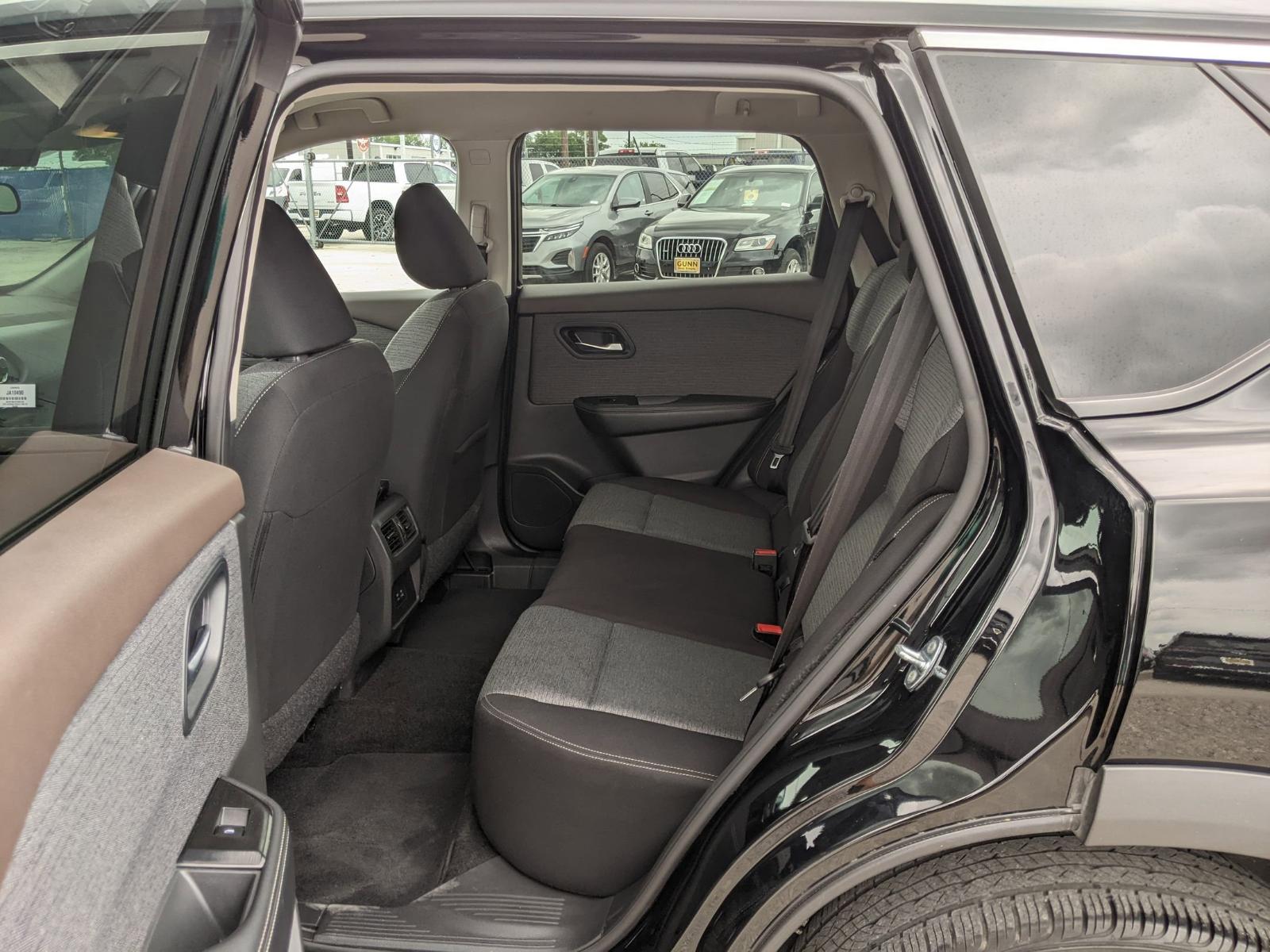 2023 Nissan Rogue Vehicle Photo in Seguin, TX 78155