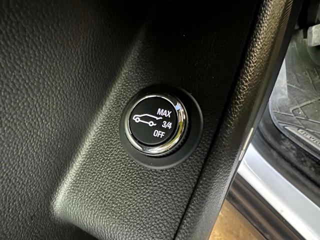 2023 Chevrolet Traverse Vehicle Photo in Roslyn, NY 11576
