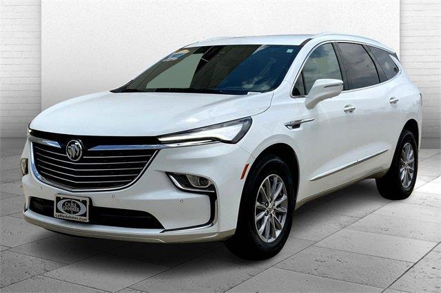 2024 Buick Enclave Vehicle Photo in TOPEKA, KS 66609-0000