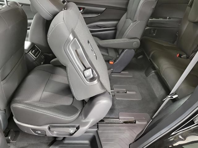 2024 Subaru Ascent Vehicle Photo in Green Bay, WI 54304