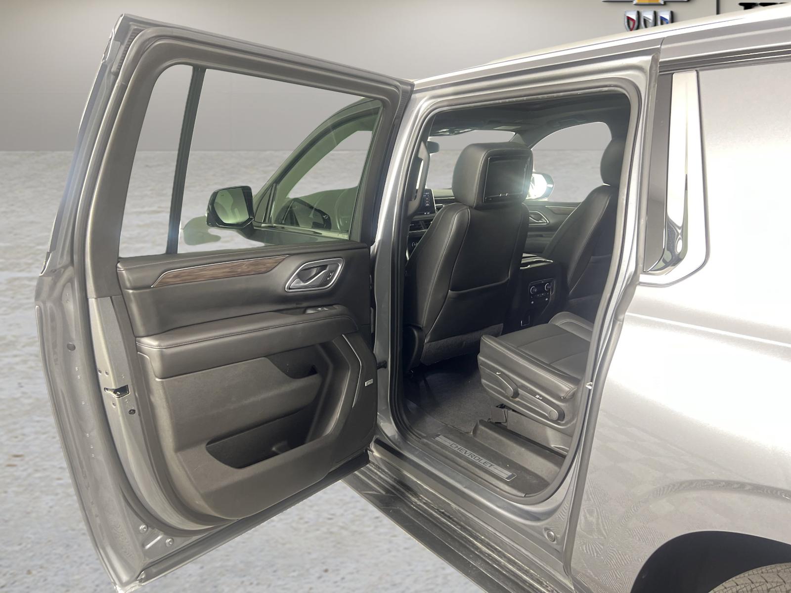 2021 Chevrolet Suburban Vehicle Photo in GEORGETOWN, TX 78626-7508