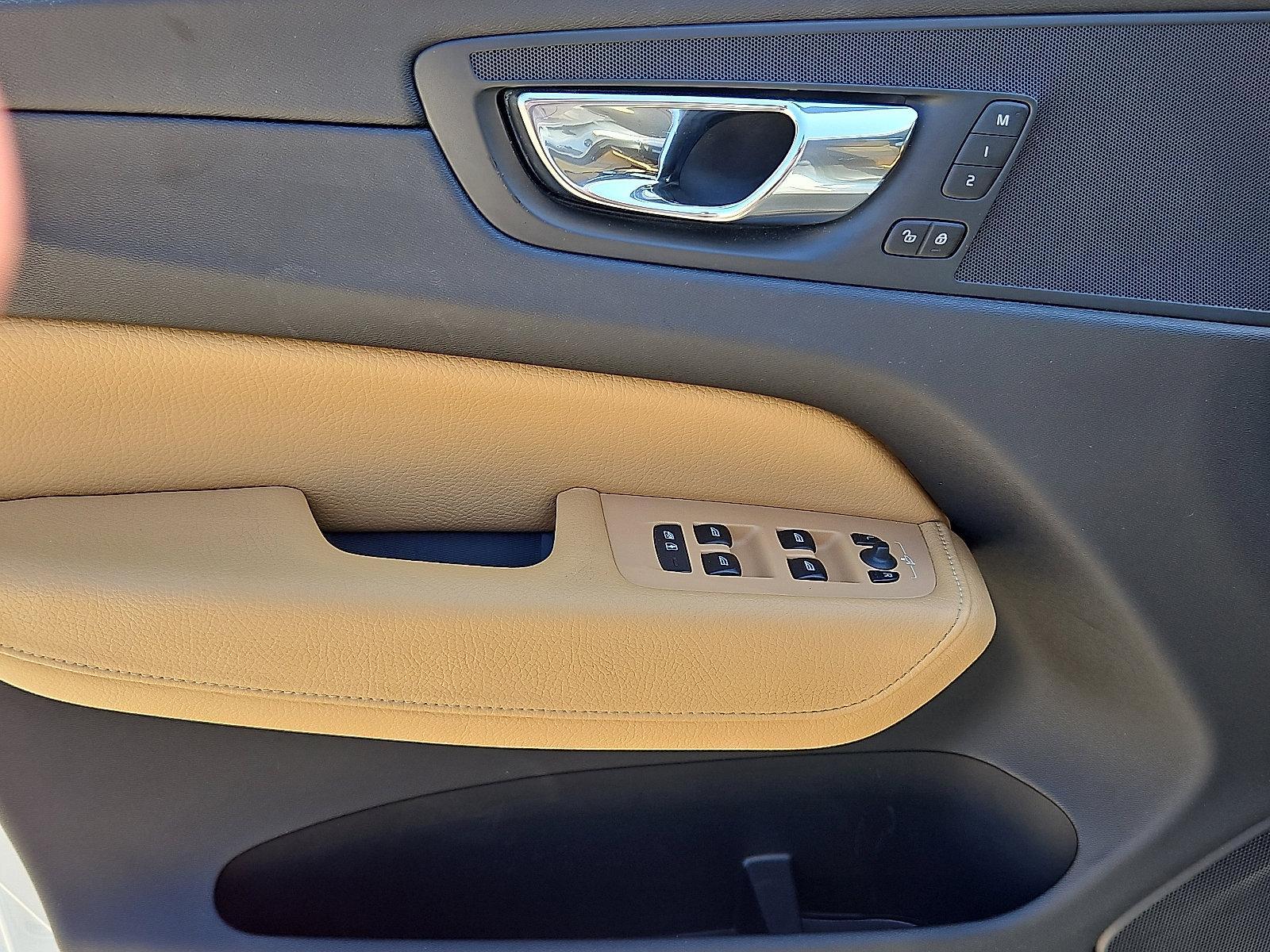 2018 Volvo XC60 Vehicle Photo in Trevose, PA 19053