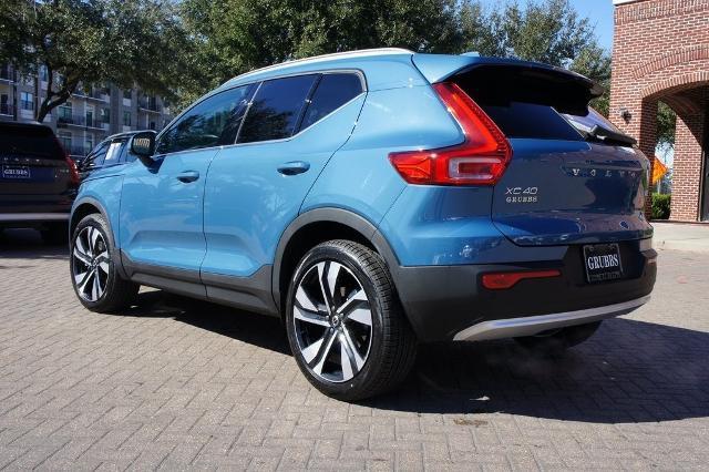 2023 Volvo XC40 Vehicle Photo in Houston, TX 77007