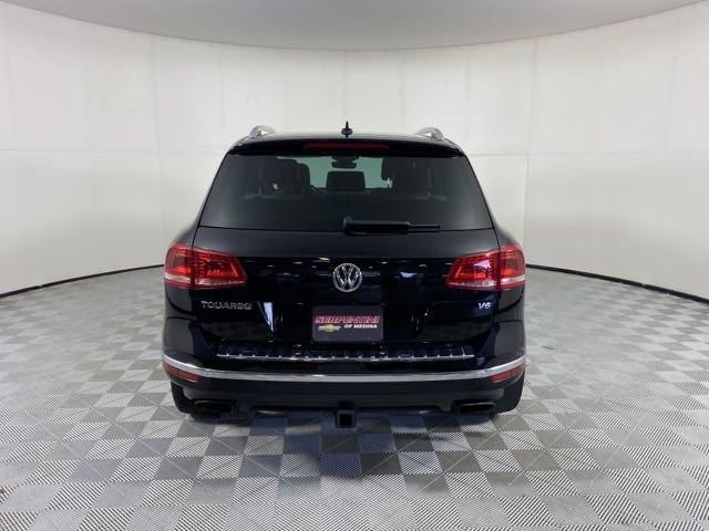 2017 Volkswagen Touareg Vehicle Photo in MEDINA, OH 44256-9001