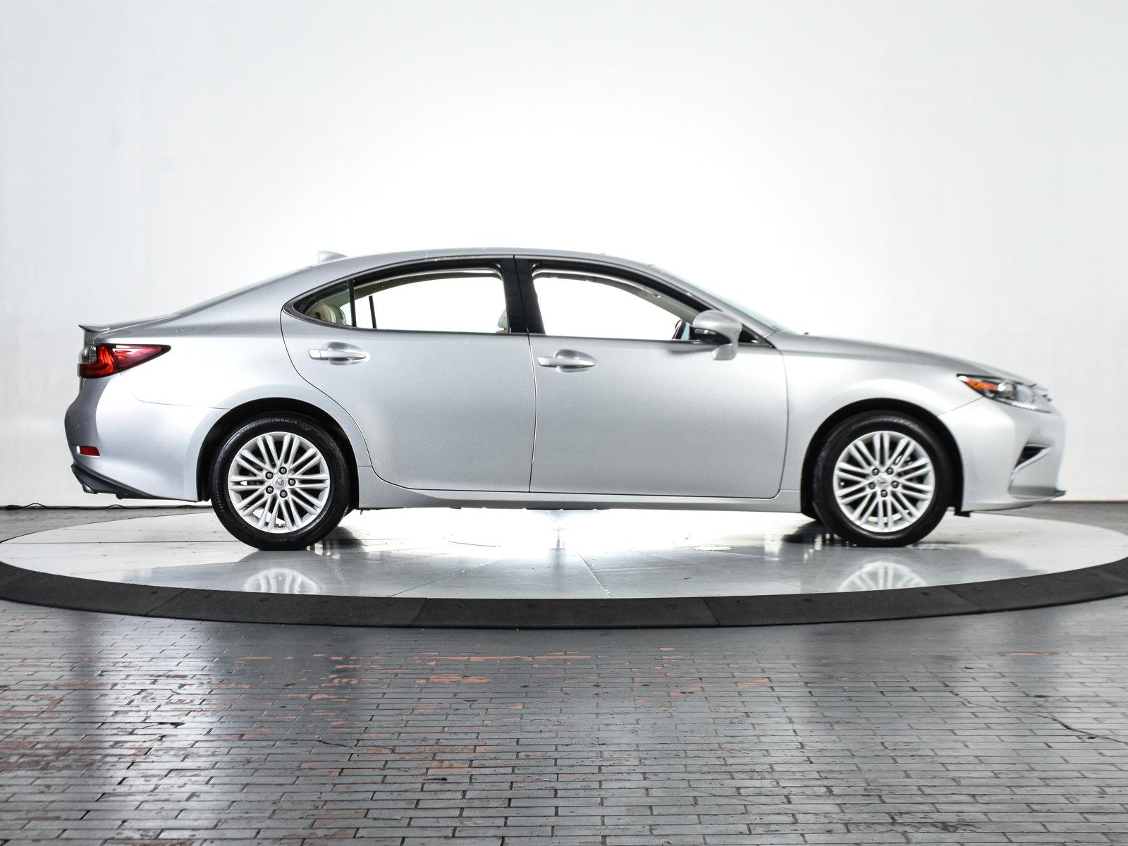 2016 Lexus ES 350 Vehicle Photo in DALLAS, TX 75235