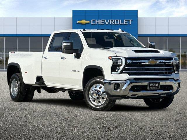 2025 Chevrolet Silverado 3500 HD Vehicle Photo in RIVERSIDE, CA 92504-4106