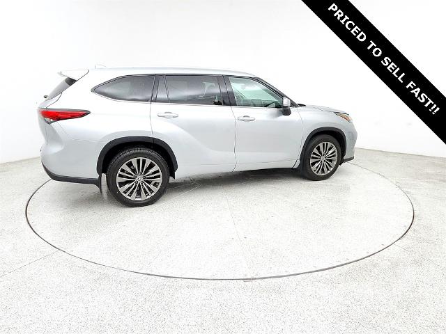 2021 Toyota Highlander Vehicle Photo in Grapevine, TX 76051