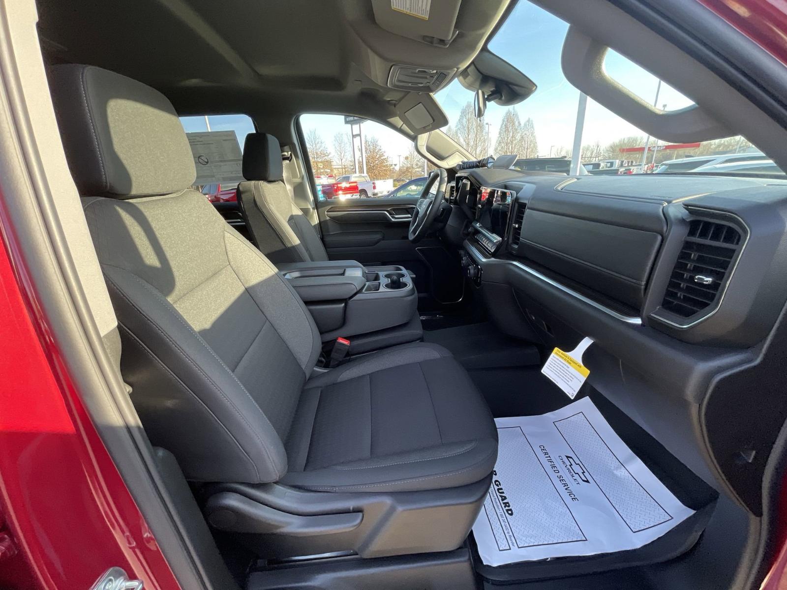 2025 Chevrolet Silverado 1500 Vehicle Photo in BENTONVILLE, AR 72712-4322