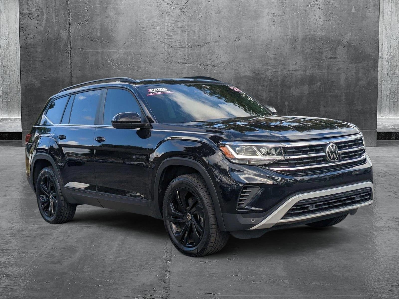 2022 Volkswagen Atlas Vehicle Photo in GREENACRES, FL 33463-3207