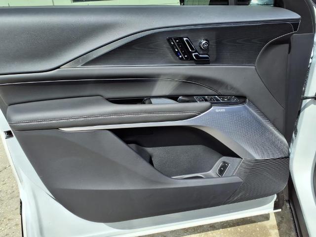 2025 Cadillac LYRIQ Vehicle Photo in Tampa, FL 33612