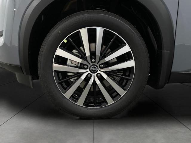 2025 Nissan Pathfinder Vehicle Photo in Appleton, WI 54913