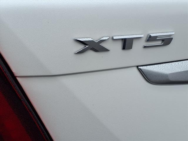2022 Cadillac XT5 Vehicle Photo in SMITHTOWN, NY 11787-5023