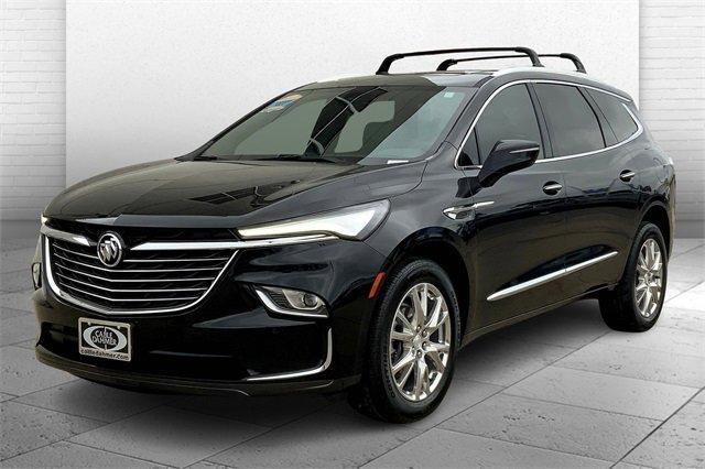 2022 Buick Enclave Vehicle Photo in TOPEKA, KS 66609-0000
