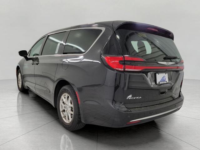 2023 Chrysler Pacifica Vehicle Photo in Neenah, WI 54956