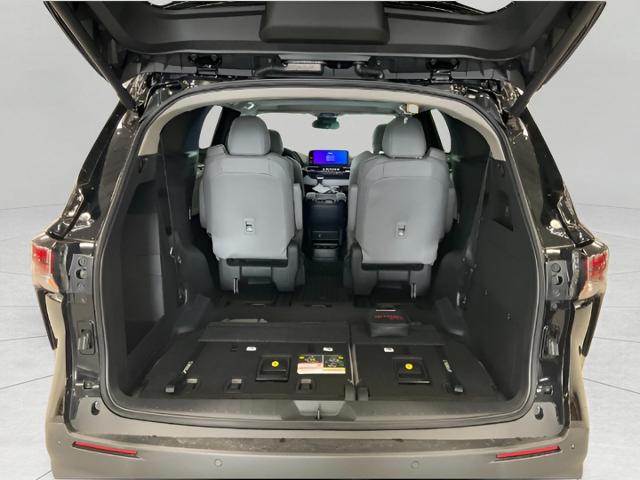 2025 Toyota Sienna Vehicle Photo in Oshkosh, WI 54904