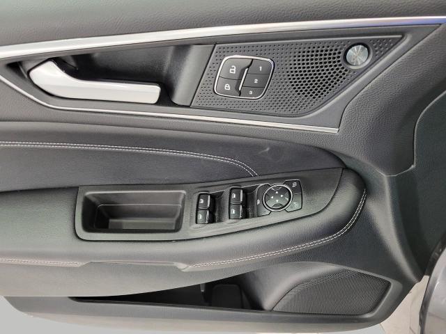 2022 Ford Edge Vehicle Photo in Neenah, WI 54956