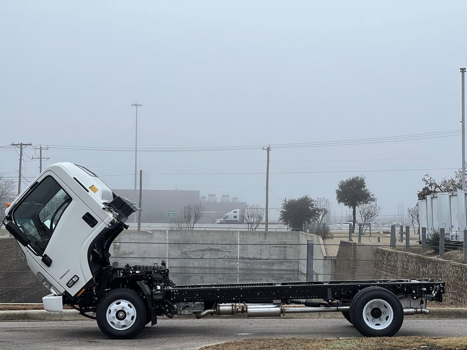 2024 Chevrolet Low Cab Forward 3500 Vehicle Photo in GEORGETOWN, TX 78626-7508