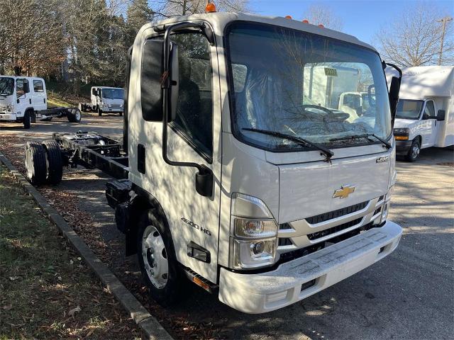2025 Chevrolet Low Cab Forward 4500 Vehicle Photo in ALCOA, TN 37701-3235