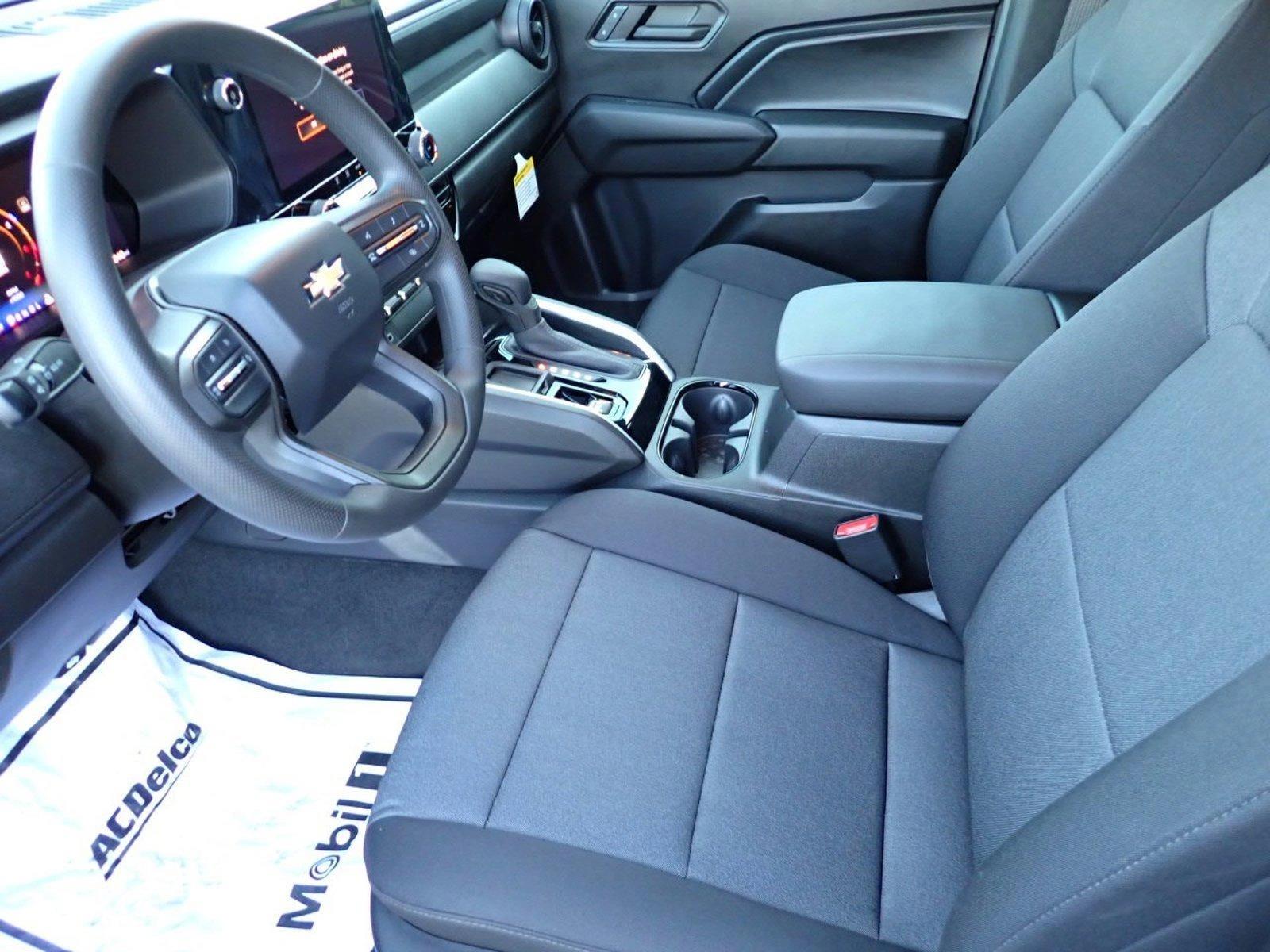 2024 Chevrolet Colorado Vehicle Photo in DENVER, CO 80221-3610