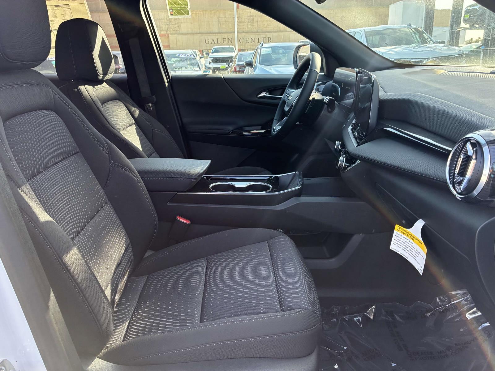 2025 Chevrolet Equinox Vehicle Photo in LOS ANGELES, CA 90007-3794