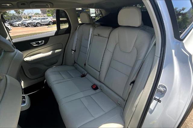 2025 Volvo V60 Cross Country Vehicle Photo in Houston, TX 77007