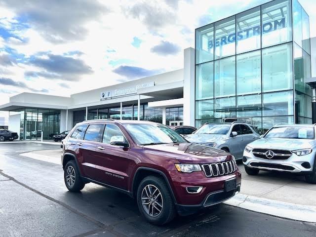 2017 Jeep Grand Cherokee Vehicle Photo in Appleton, WI 54913