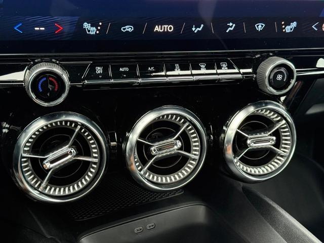 2025 Chevrolet Blazer EV Vehicle Photo in COLUMBIA, MO 65203-3903
