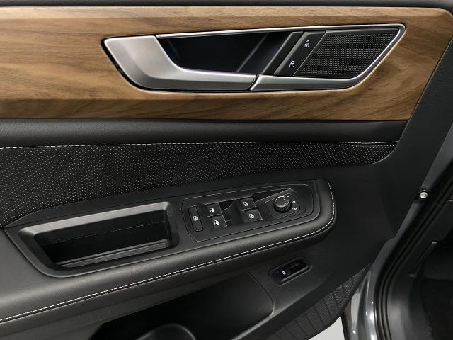 2025 Volkswagen Atlas Vehicle Photo in Appleton, WI 54913