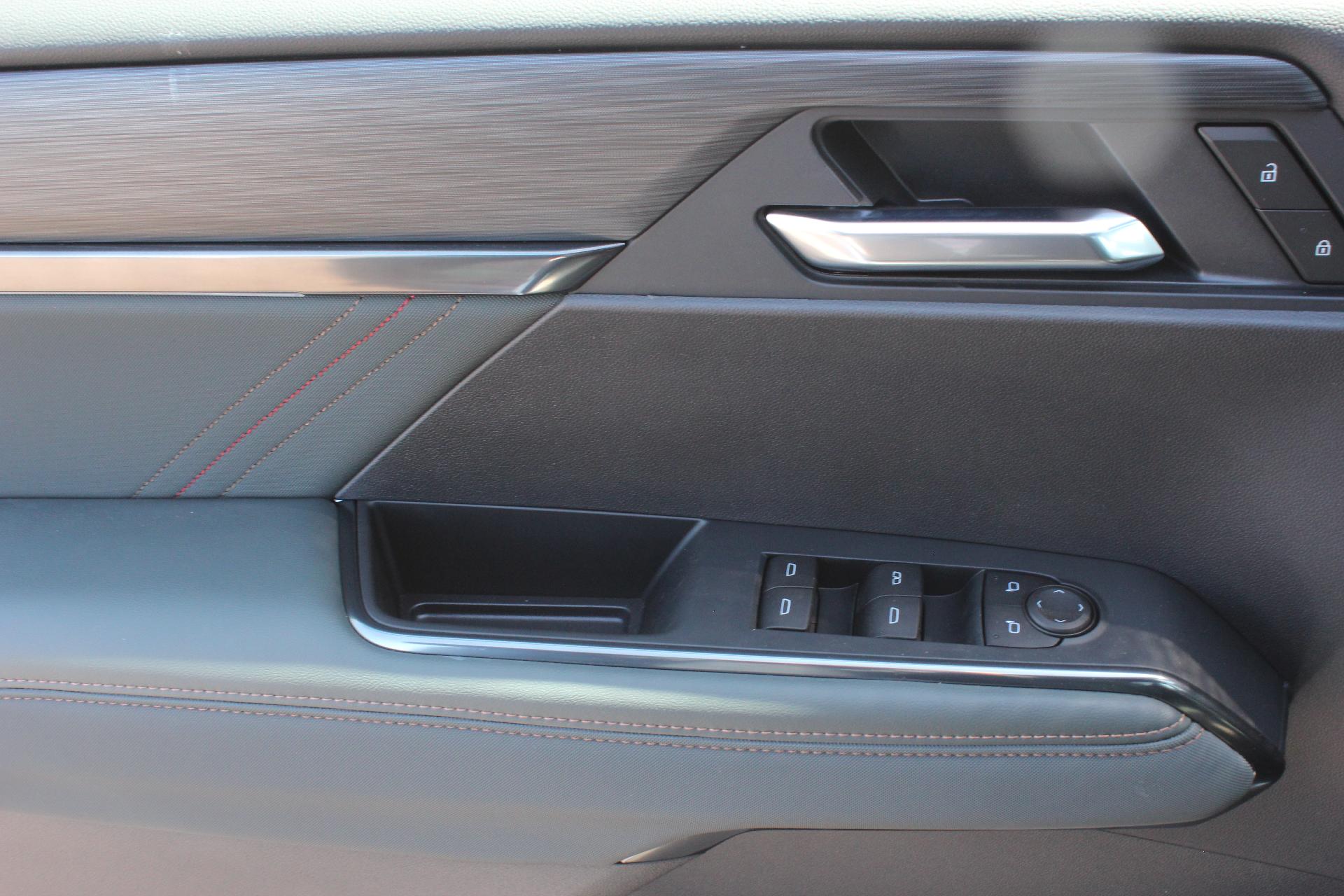 2025 GMC Acadia Vehicle Photo in AURORA, CO 80012-4011