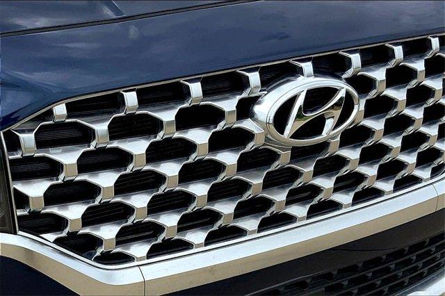 2022 Hyundai Santa Fe Vehicle Photo in TOPEKA, KS 66609-0000