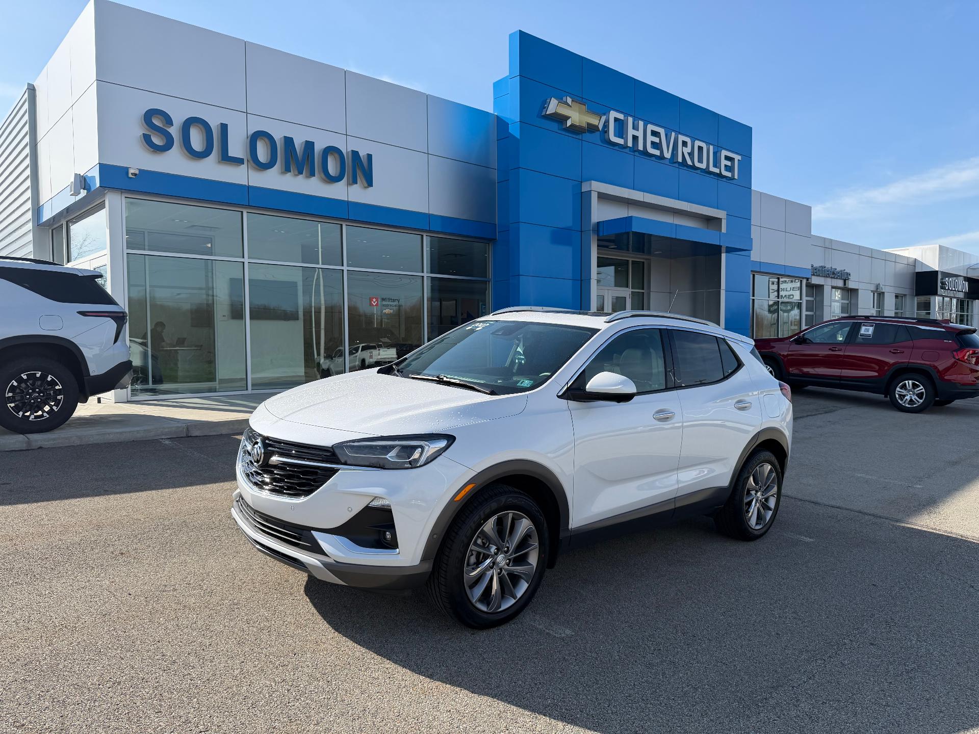 White Frost Tricoat 2022 Buick Encore GX Essence AWD SUV / Crossover All-Wheel Drive 9-Speed Automatic