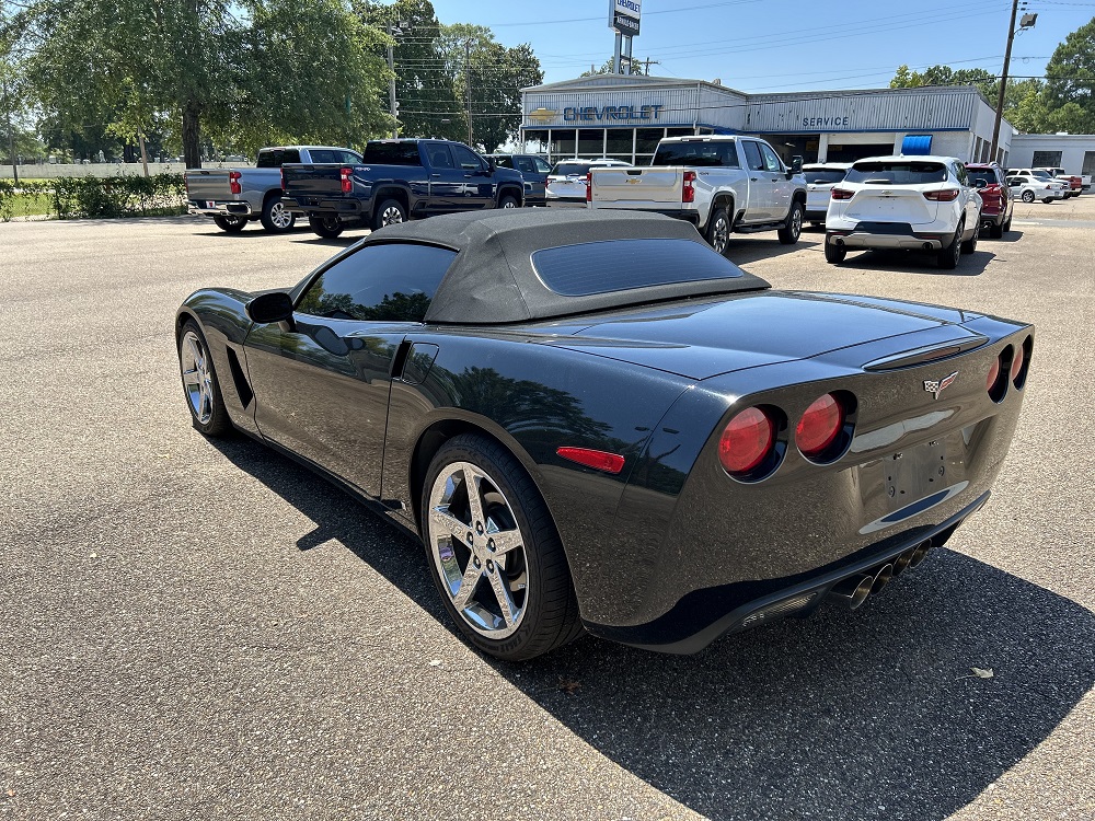 Used 2006 Chevrolet Corvette Base with VIN 1G1YY36U765124407 for sale in Magnolia, AR