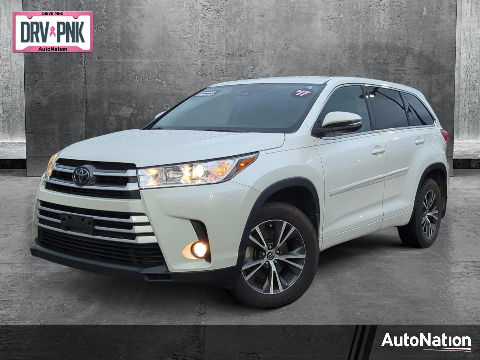 2017 Toyota Highlander Vehicle Photo in Memphis, TN 38125