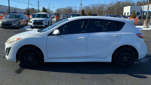 2011 Mazda Mazda3 Vehicle Photo in MOON TOWNSHIP, PA 15108-2571