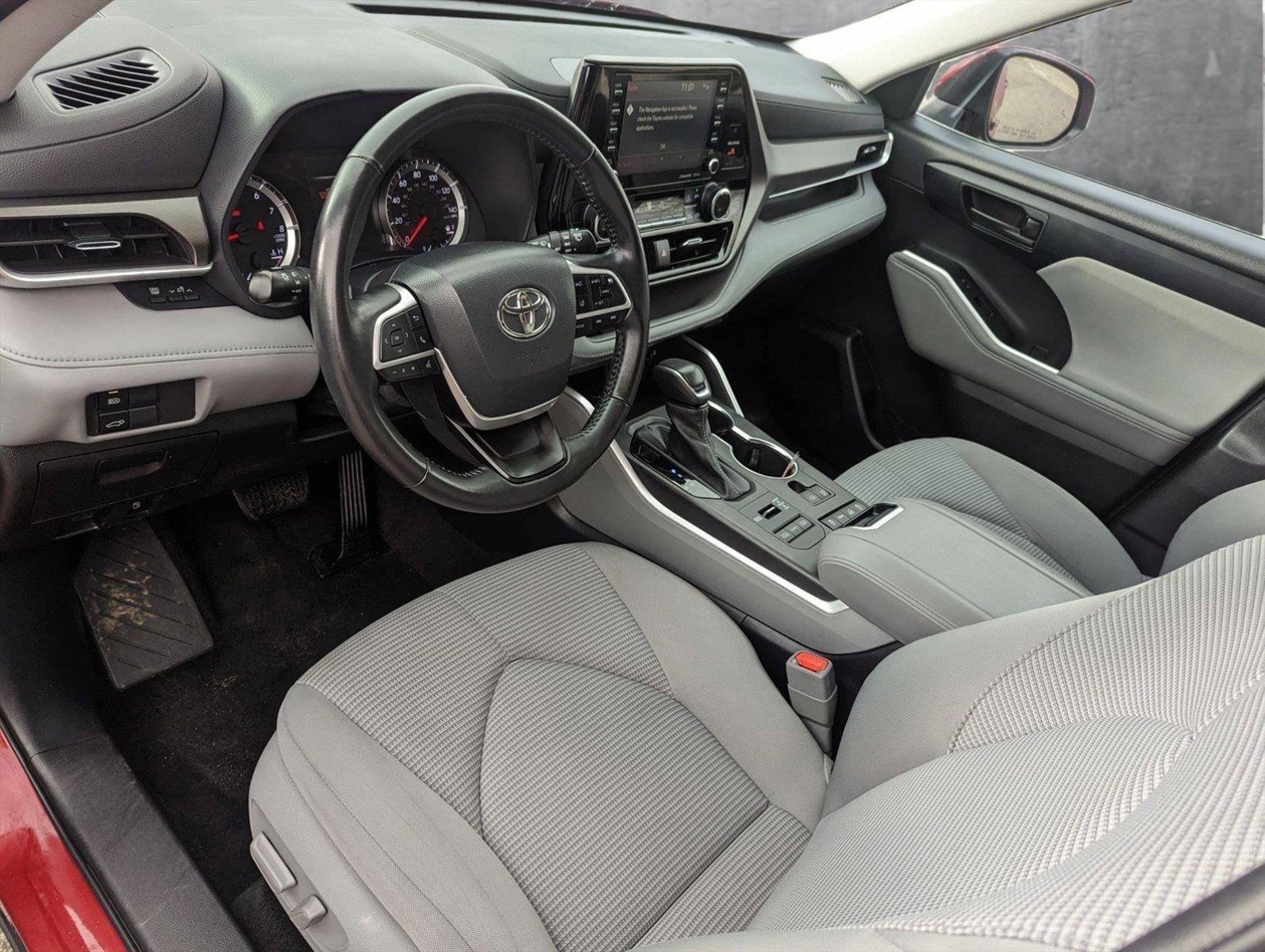 2022 Toyota Highlander Vehicle Photo in Spokane Valley, WA 99212