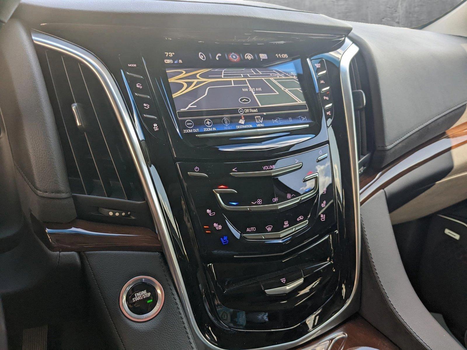 2019 Cadillac Escalade Vehicle Photo in GREENACRES, FL 33463-3207