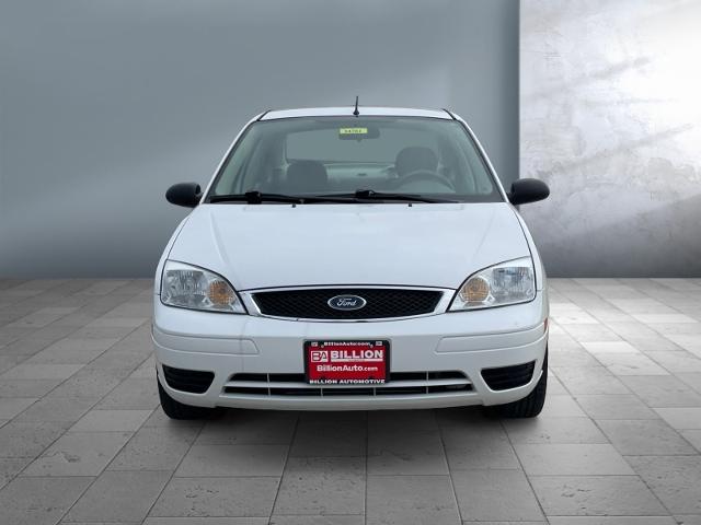 Used 2005 Ford Focus ZX4 S with VIN 1FAFP34N85W306290 for sale in Iowa City, IA