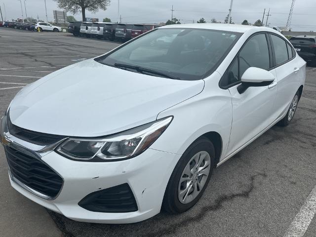 Used 2019 Chevrolet Cruze LS with VIN 1G1BC5SM6K7104038 for sale in Kansas City