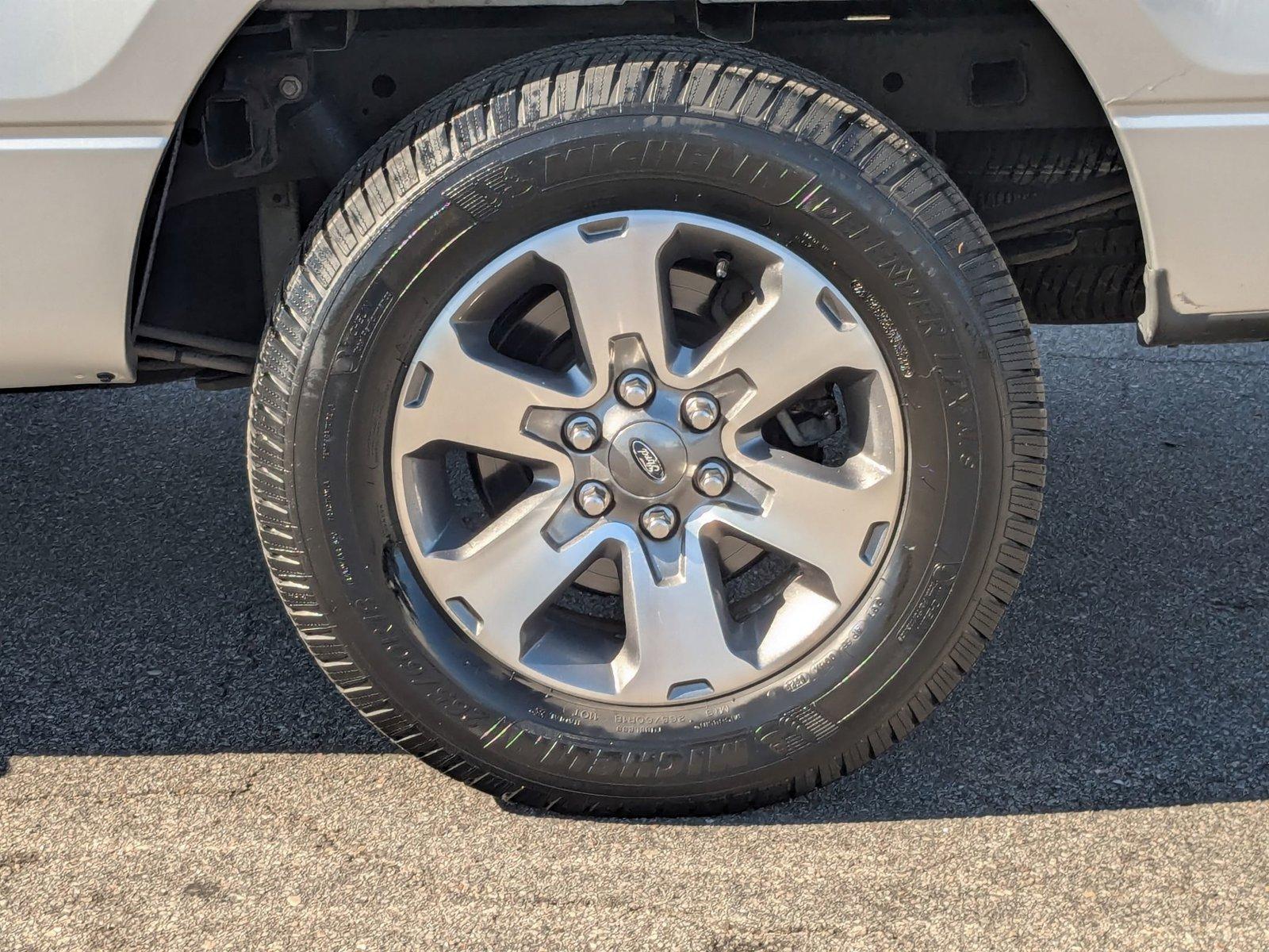 2013 Ford F-150 Vehicle Photo in St. Petersburg, FL 33713