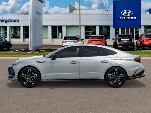 2025 Hyundai SONATA Vehicle Photo in Green Bay, WI 54304