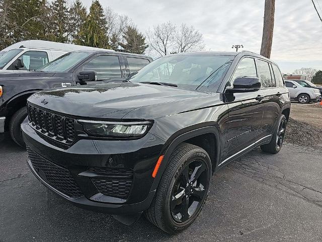 2023 Jeep Grand Cherokee Vehicle Photo in CHICOPEE, MA 01020-5001