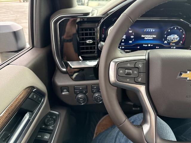 2025 Chevrolet Silverado 2500 HD Vehicle Photo in MANHATTAN, KS 66502-5036