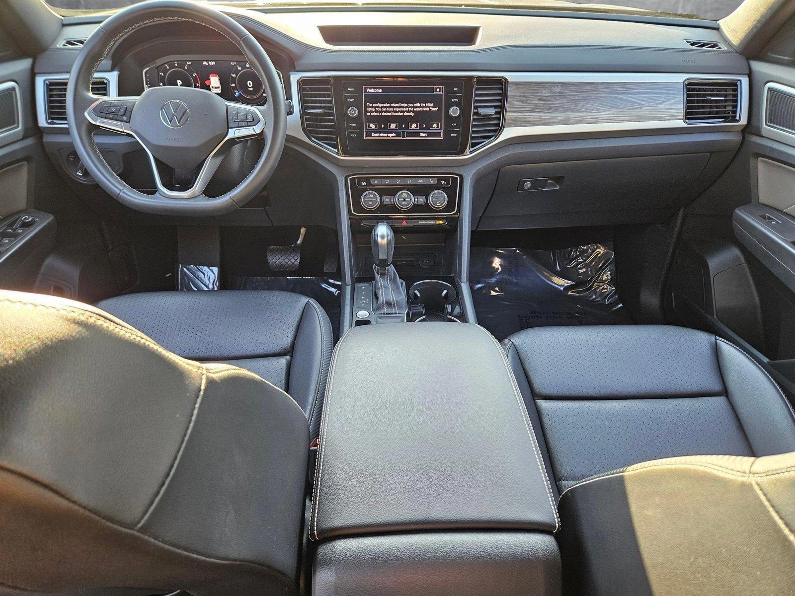 2022 Volkswagen Atlas Cross Sport Vehicle Photo in Pembroke Pines , FL 33027